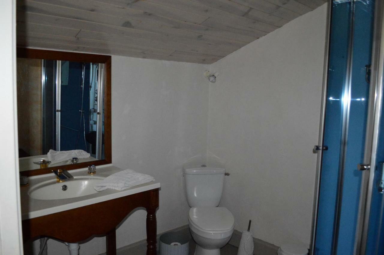 Le Prieure Bed & Breakfast Saint-Pey-de-Castets ภายนอก รูปภาพ